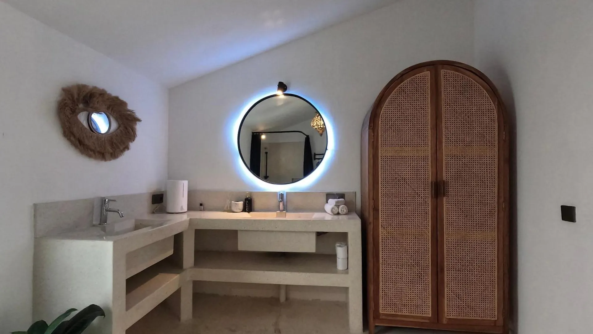 Villa Curves Bali Seminyak
