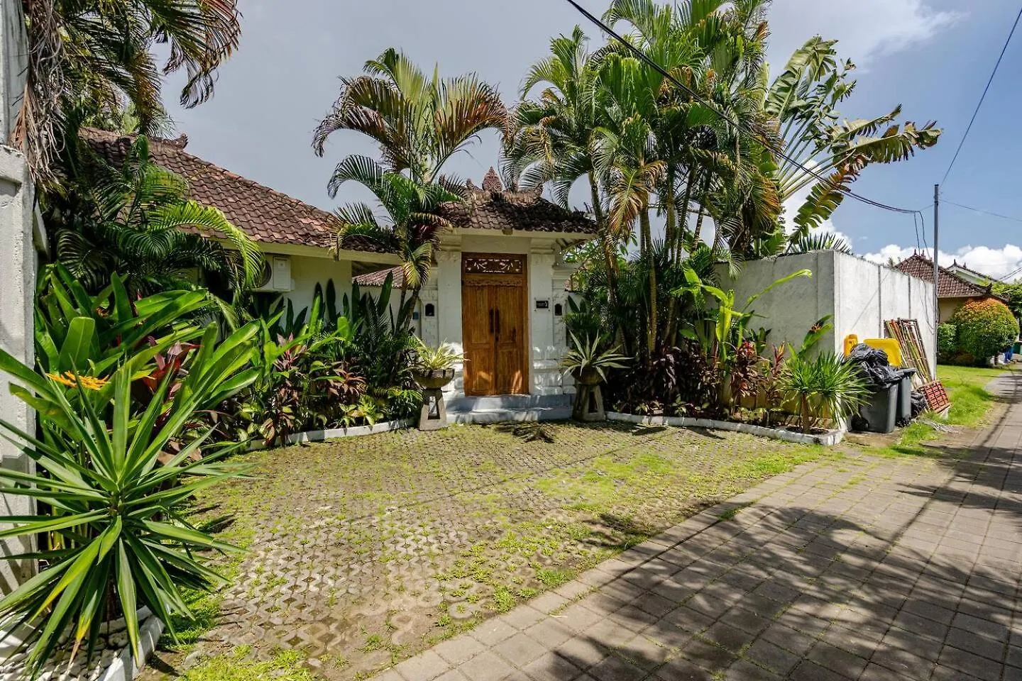 Villa Curves Bali Seminyak