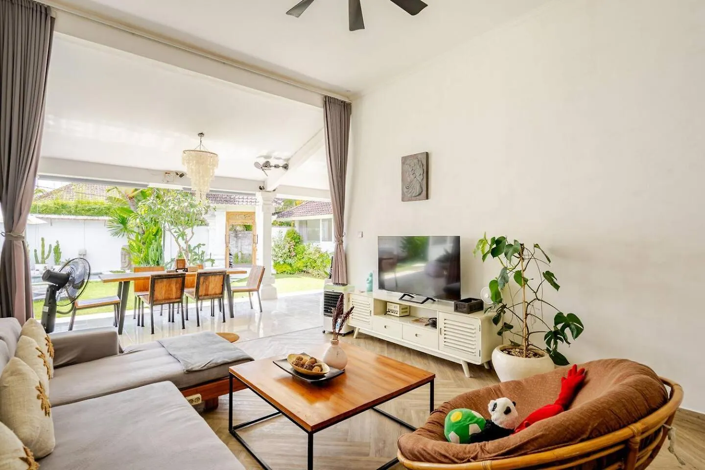 Villa Curves Bali Seminyak  Indonesia