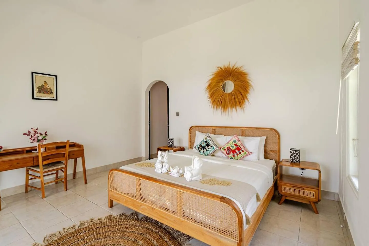 Villa Curves Bali Seminyak   Seminyak (Bali)