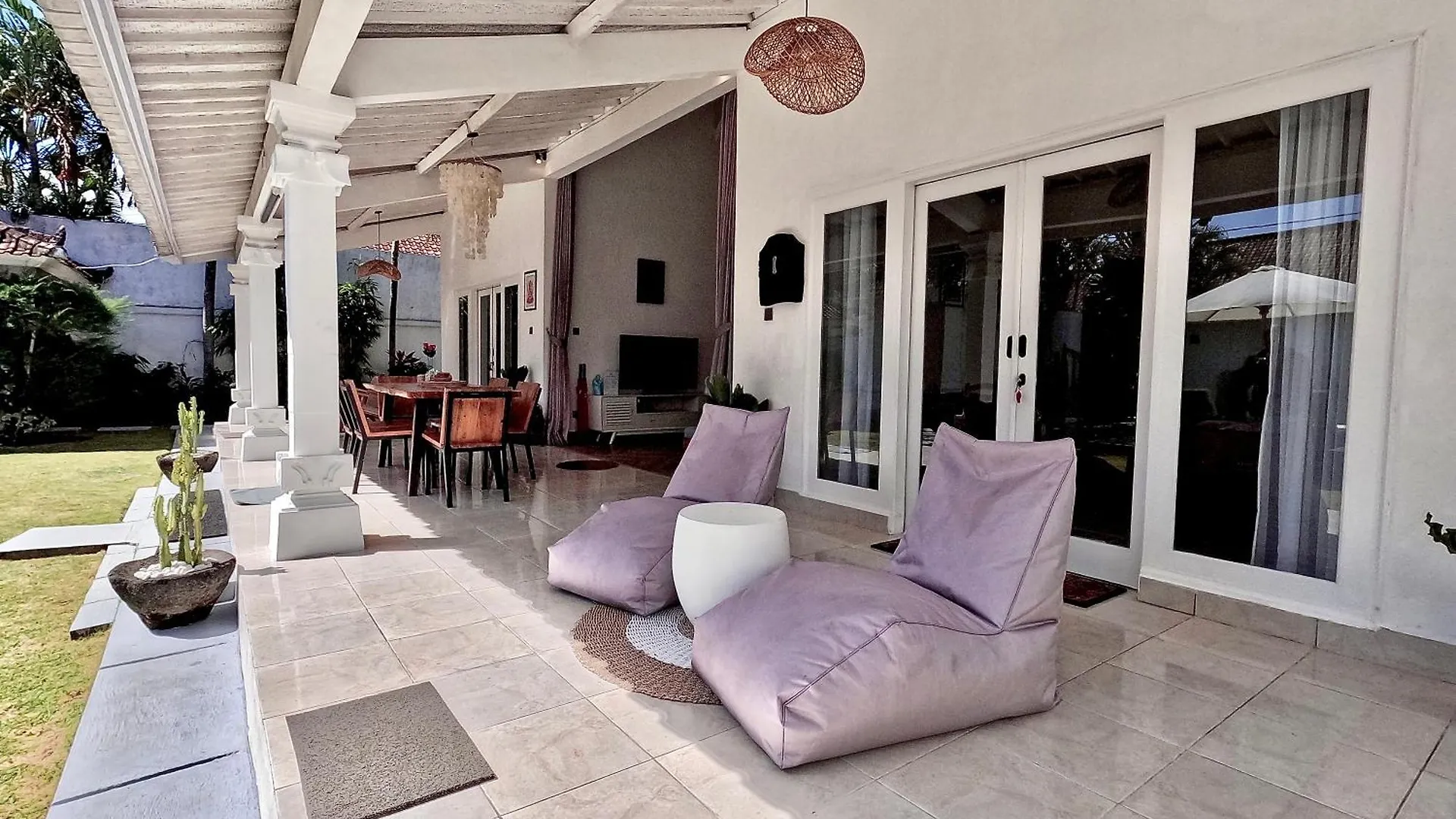 Villa Curves Bali Seminyak Indonésie